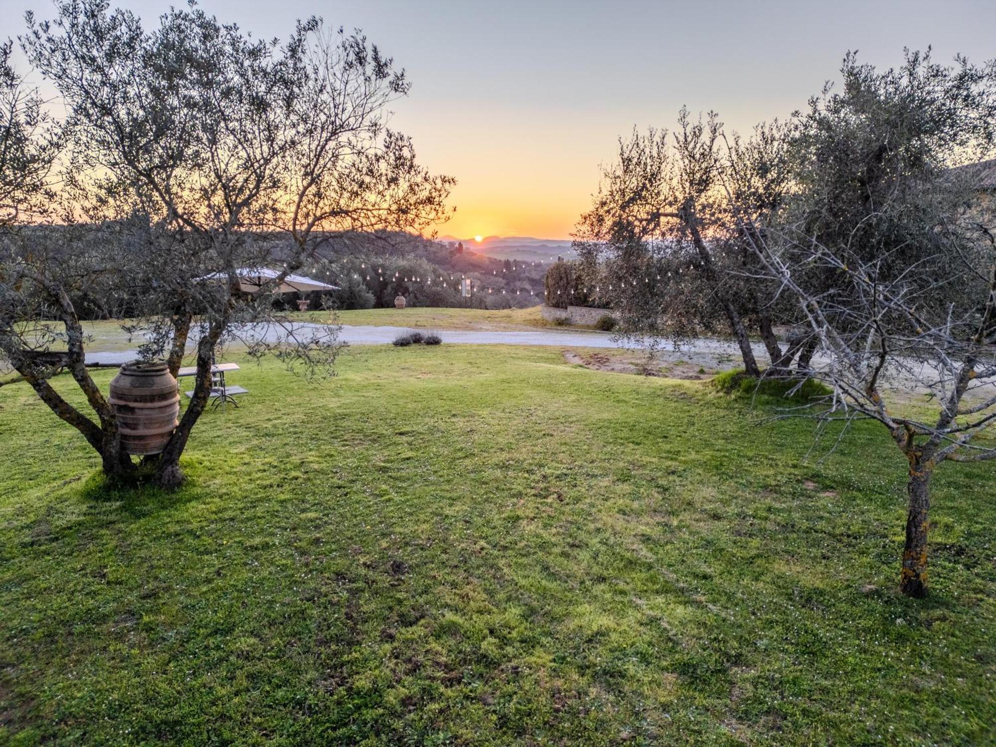 Agriturismo Pascianella Appartamento Bel Tramonto Castelmuzio Екстер'єр фото